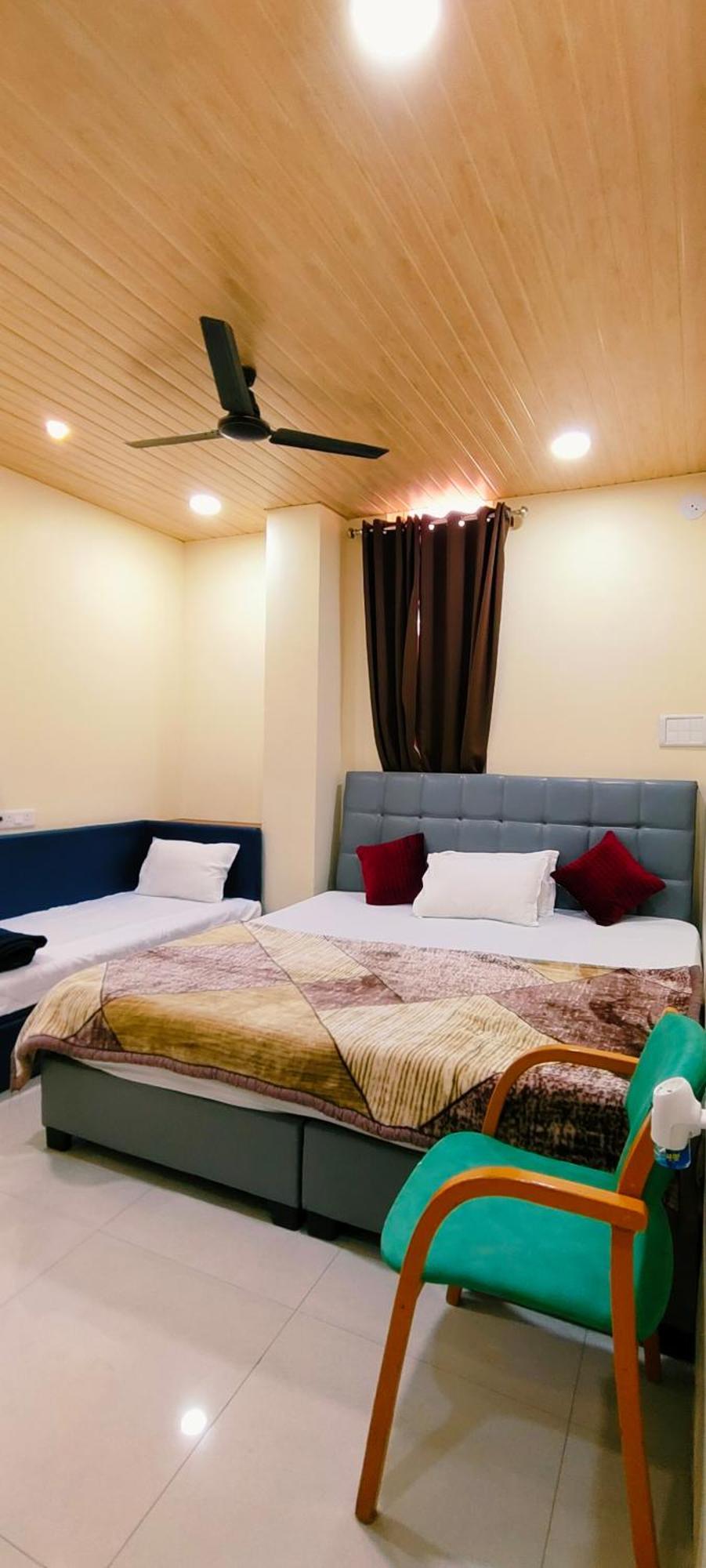 Hotel Shri Shiv Ganga Bhakt Niwas Ujjain Exterior foto