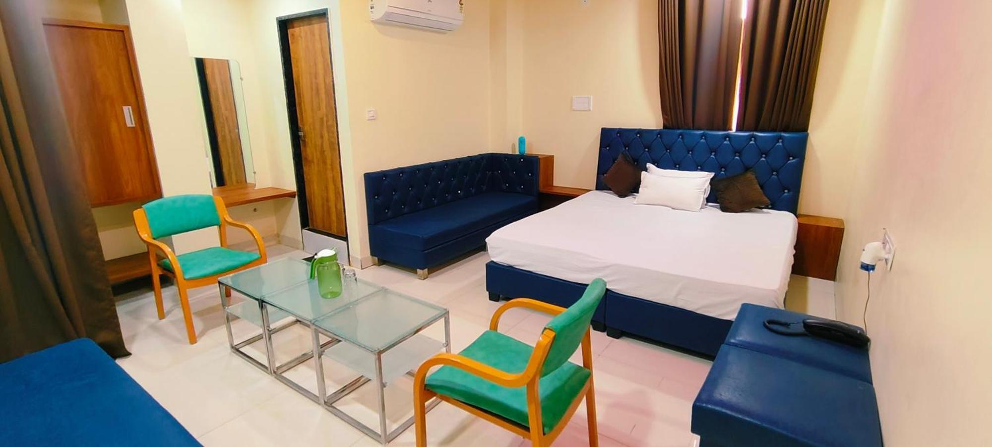 Hotel Shri Shiv Ganga Bhakt Niwas Ujjain Exterior foto