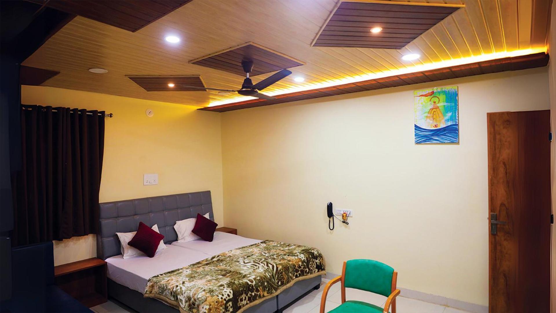 Hotel Shri Shiv Ganga Bhakt Niwas Ujjain Exterior foto